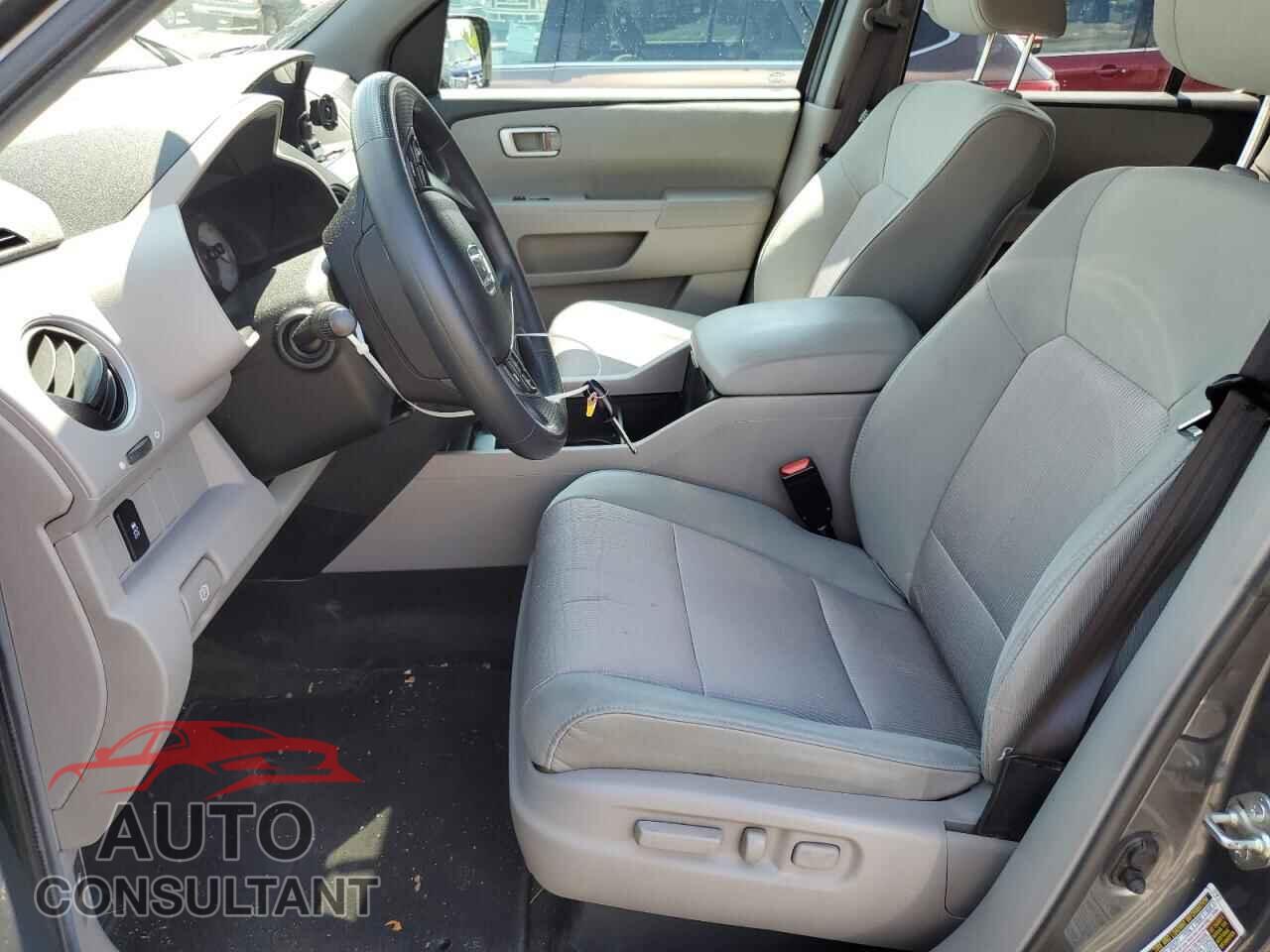 HONDA PILOT 2013 - 5FNYF4H49DB023218