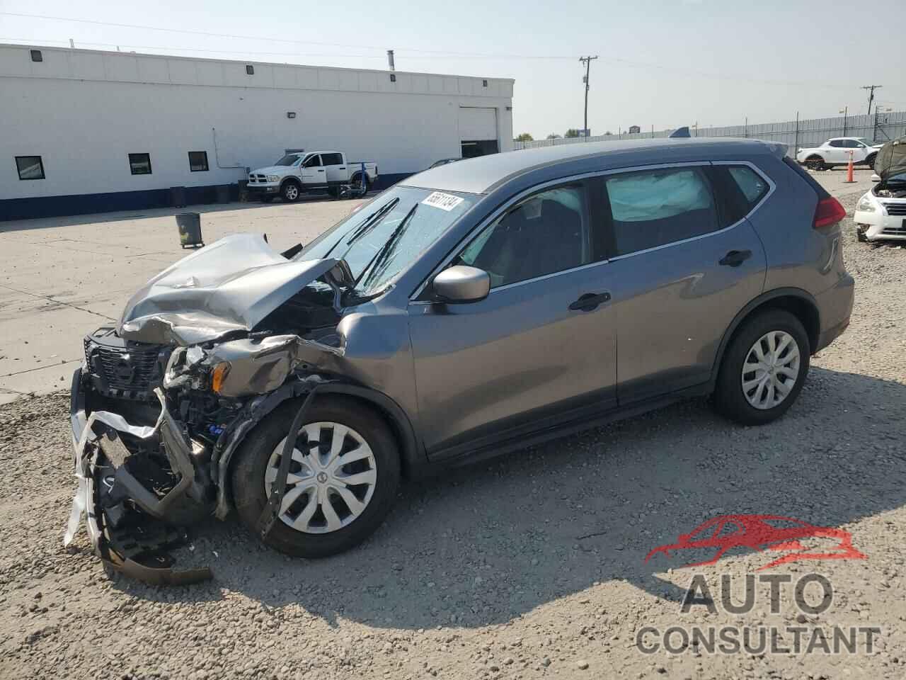 NISSAN ROGUE 2017 - KNMAT2MT1HP553173