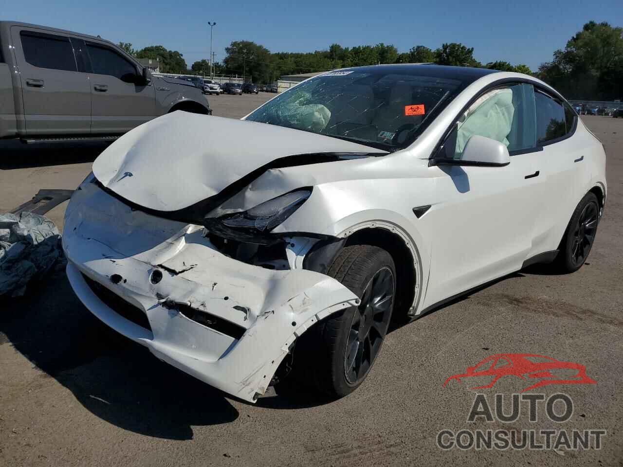 TESLA MODEL Y 2021 - 5YJYGDED2MF132489