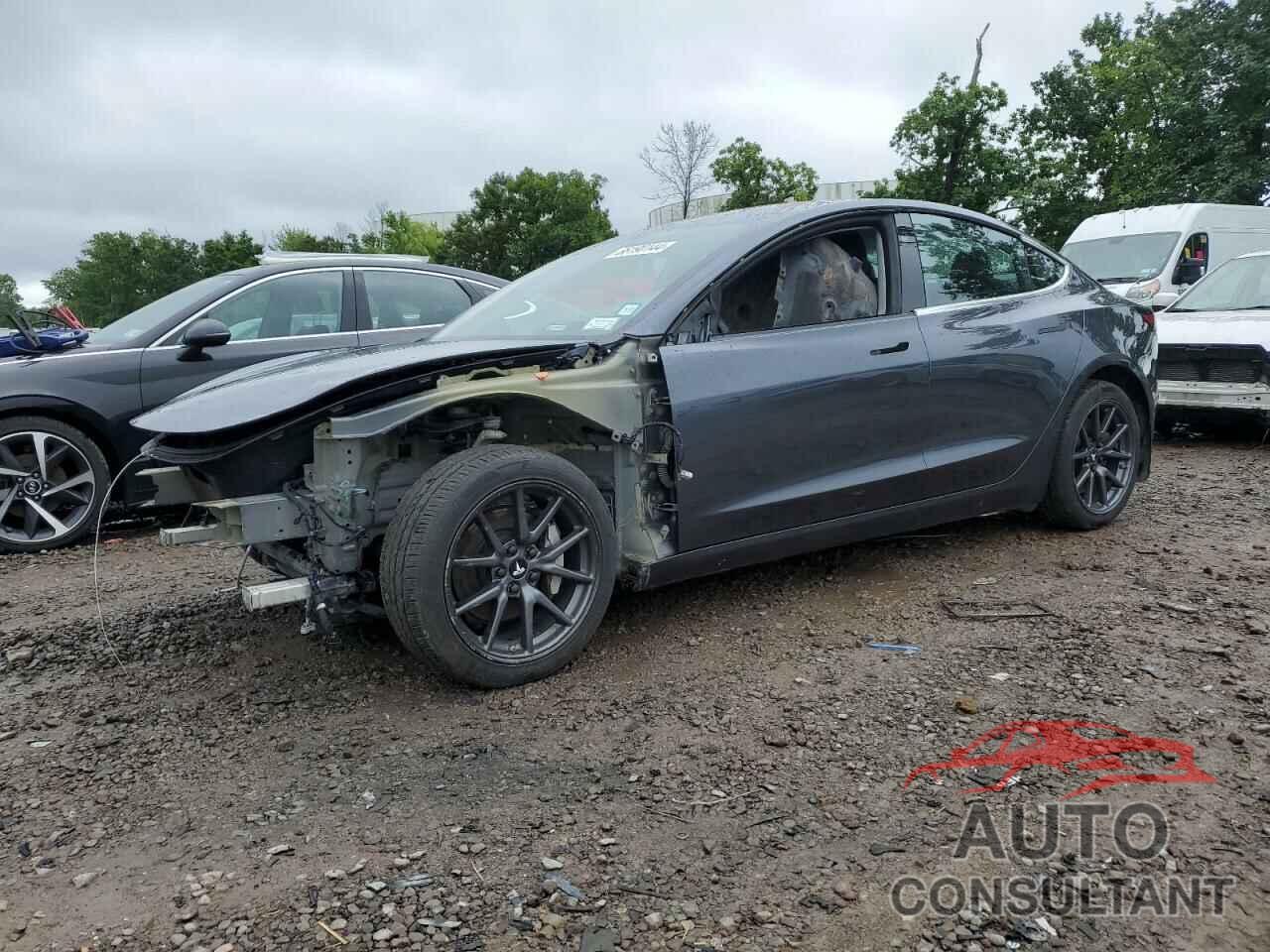 TESLA MODEL 3 2018 - 5YJ3E1EB8JF064076