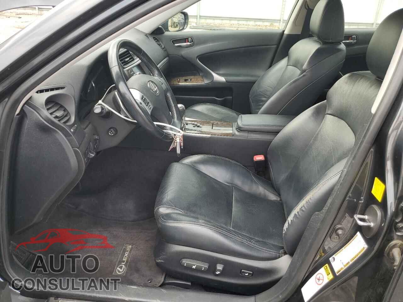 LEXUS IS 2011 - JTHCE5C25B5001156
