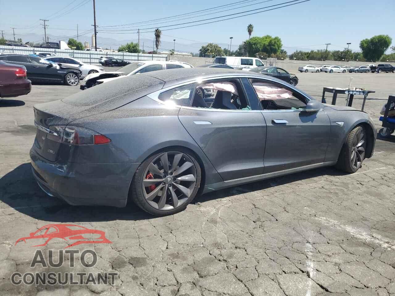 TESLA MODEL S 2015 - 5YJSA1V40FF097900