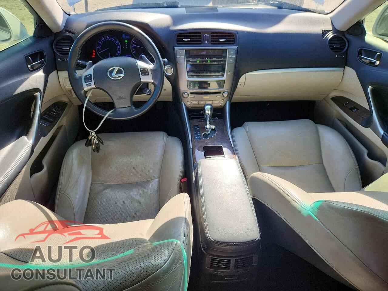 LEXUS IS 2011 - JTHBF5C26B5142133