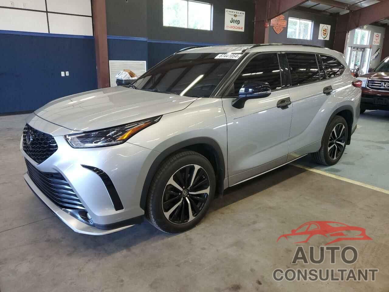 TOYOTA HIGHLANDER 2022 - 5TDJZRBH5NS190495