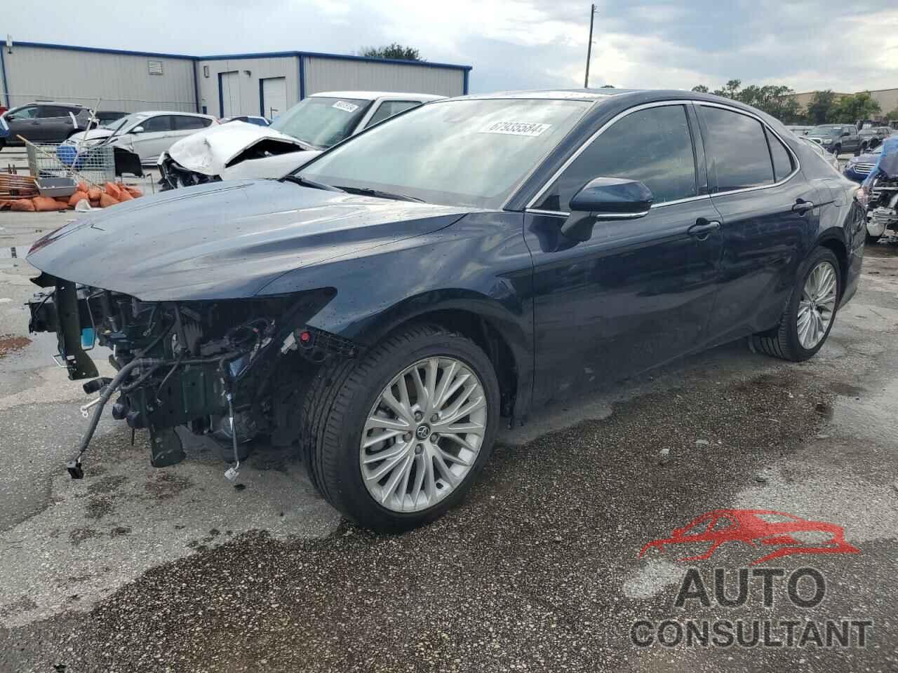 TOYOTA CAMRY 2020 - 4T1F11AK3LU918279