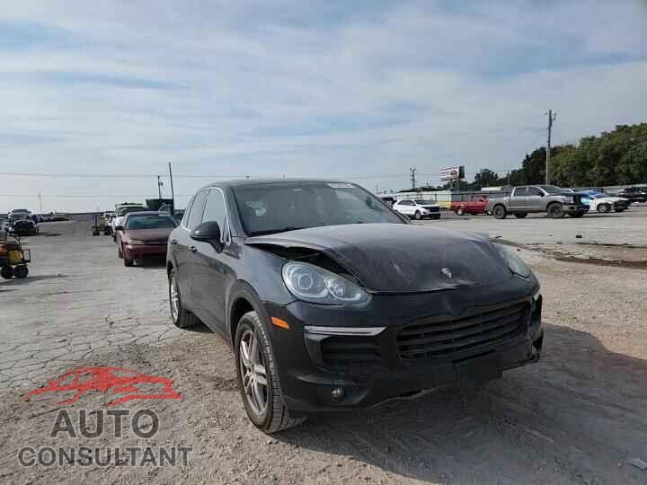 PORSCHE CAYENNE 2016 - WP1AA2A28GKA10737