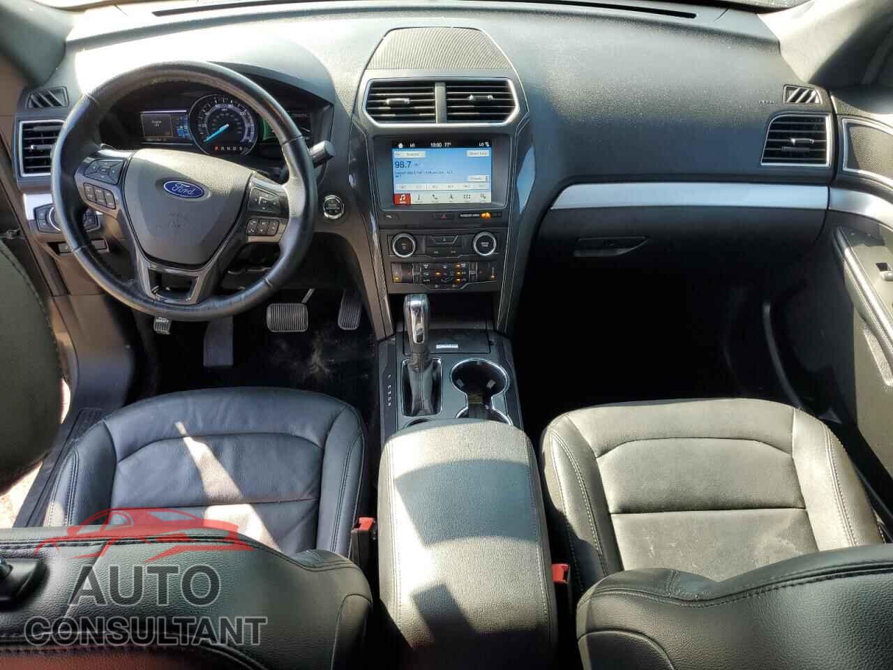 FORD EXPLORER 2017 - 1FM5K7D85HGD16405