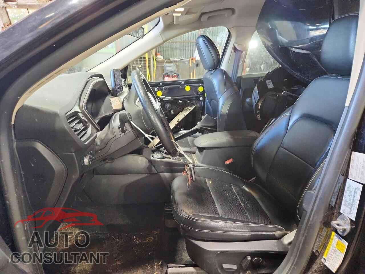 FORD ESCAPE 2020 - 1FMCU9H64LUB32430