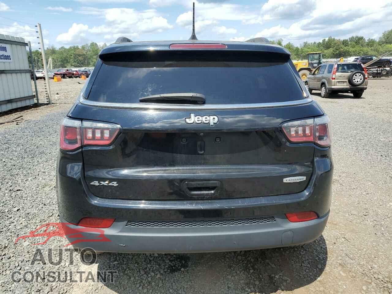 JEEP COMPASS 2018 - 3C4NJDBBXJT115329