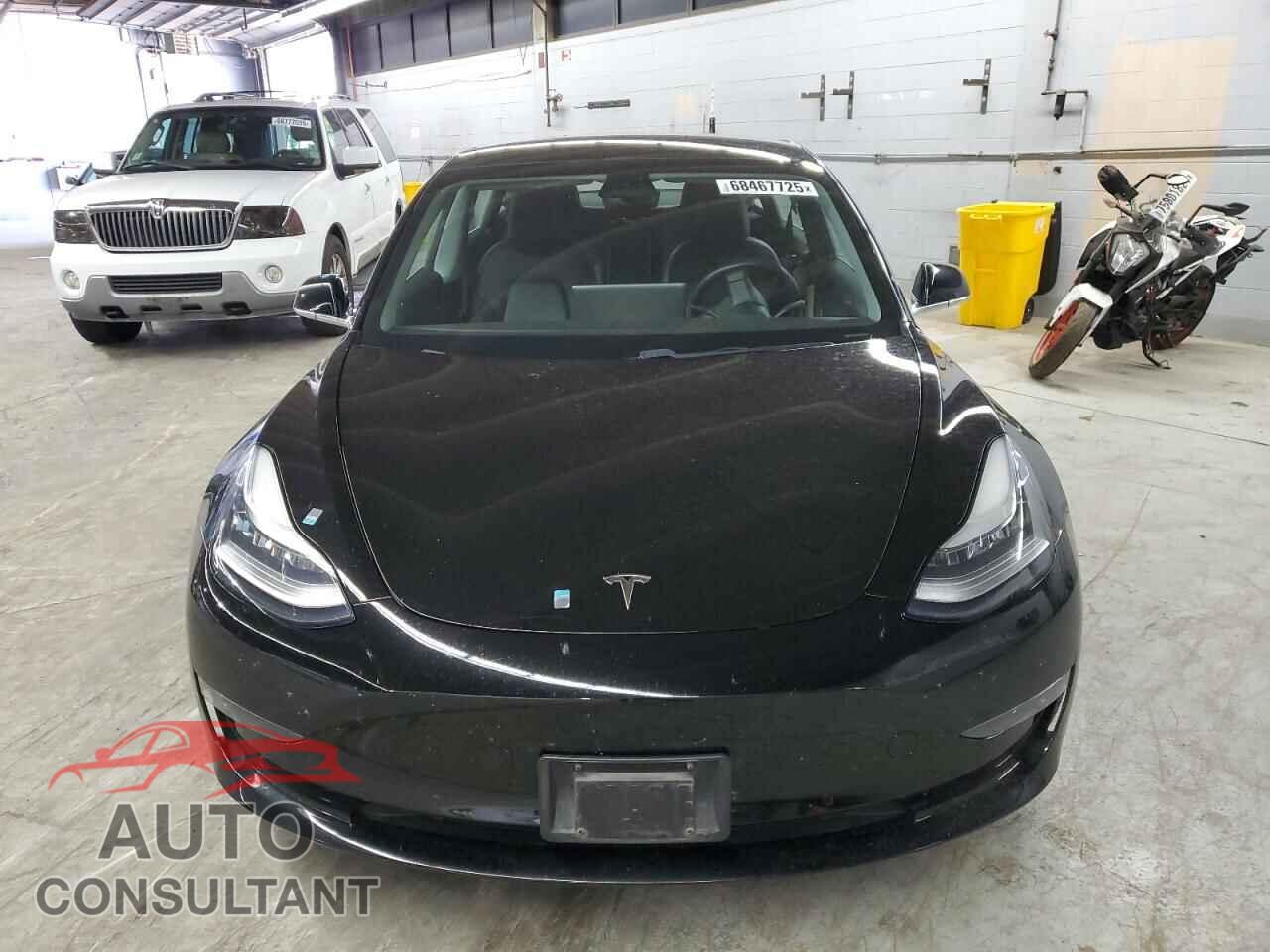 TESLA MODEL 3 2018 - 5YJ3E1EB5JF144239