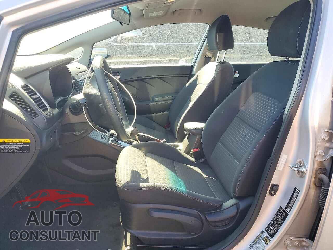 KIA FORTE 2017 - 3KPFL4A73HE116560