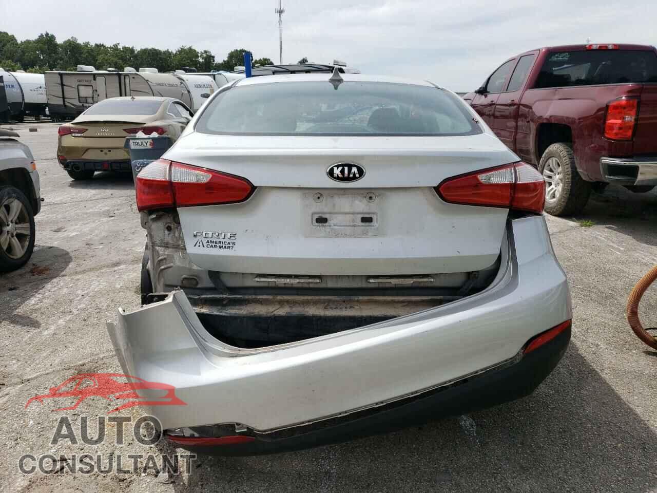 KIA FORTE 2016 - KNAFK4A68G5455770
