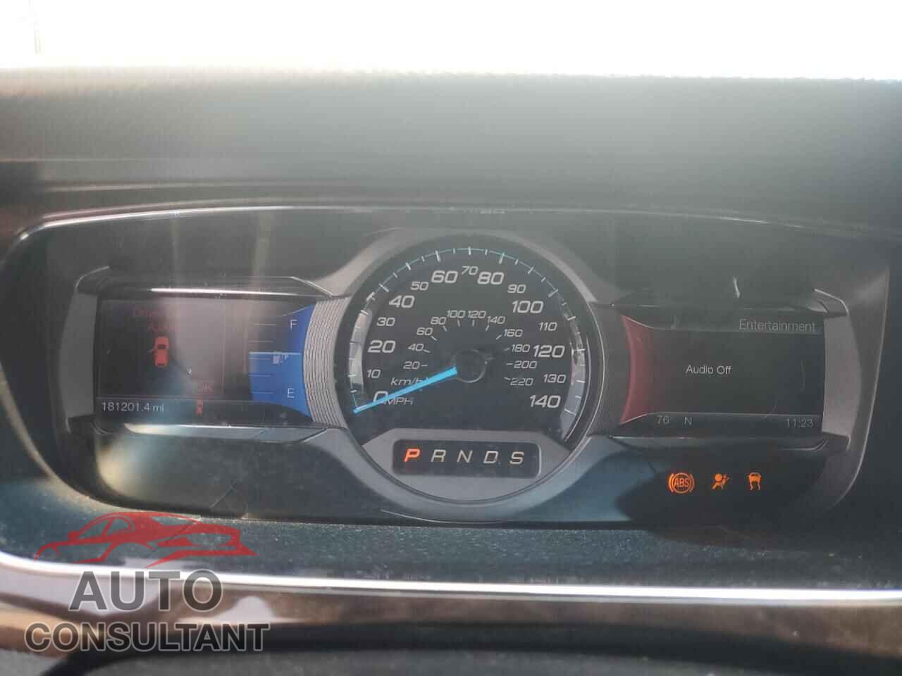 FORD TAURUS 2013 - 1FAHP2F81DG137104