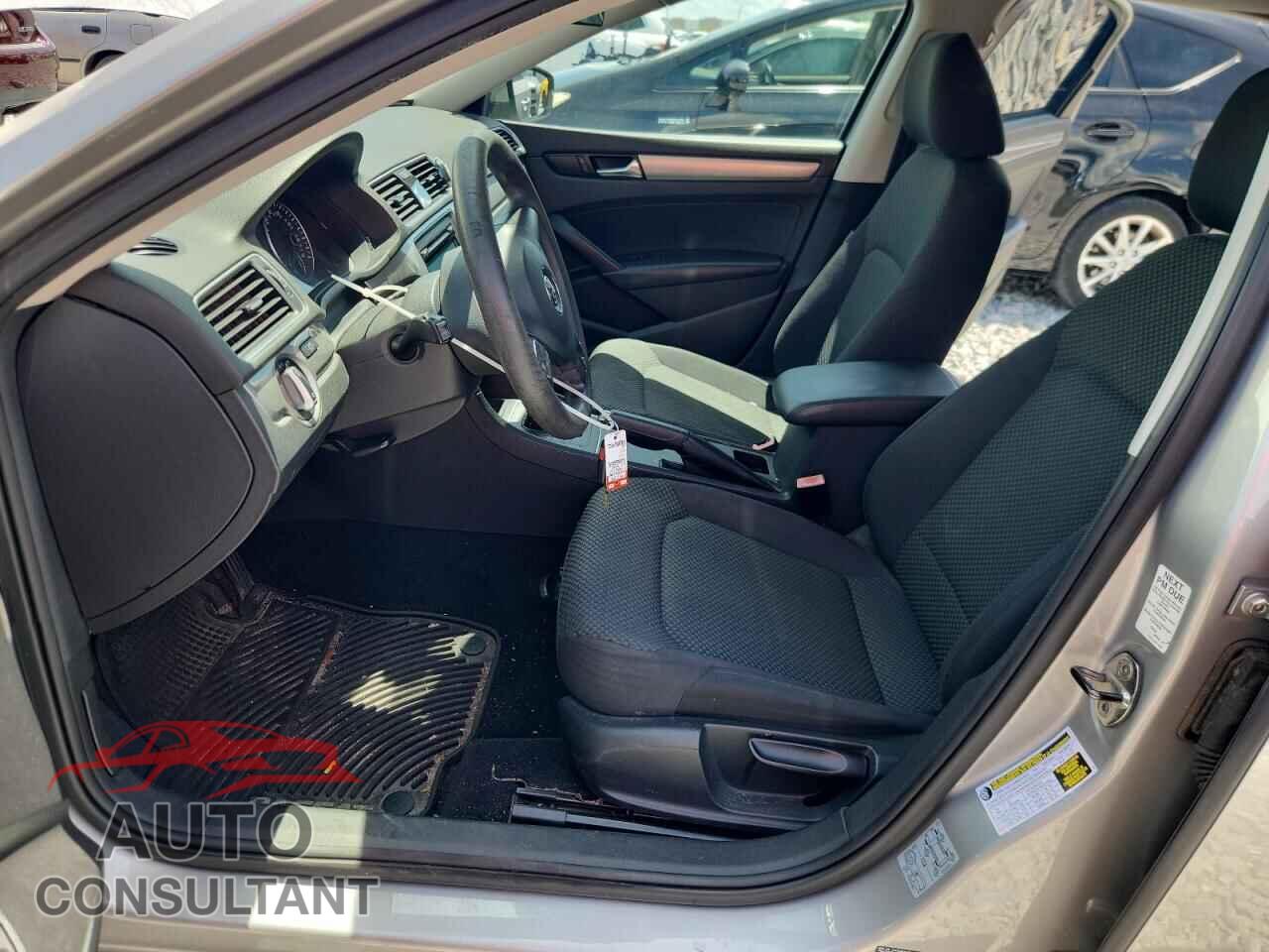 VOLKSWAGEN PASSAT 2013 - 1VWAP7A30DC027122
