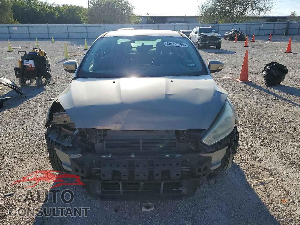 FORD FOCUS 2015 - 1FADP3F28FL204260