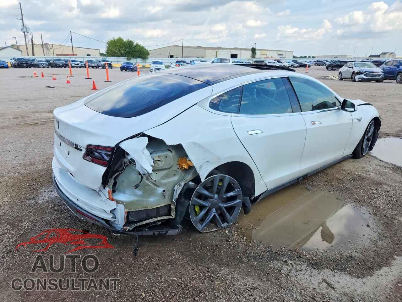 TESLA MODEL S 2015 - 5YJSA1S25FF096082