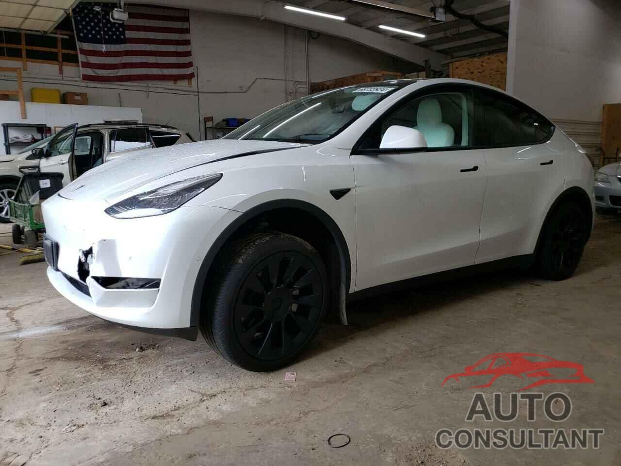 TESLA MODEL Y 2021 - 5YJYGDEE5MF092949