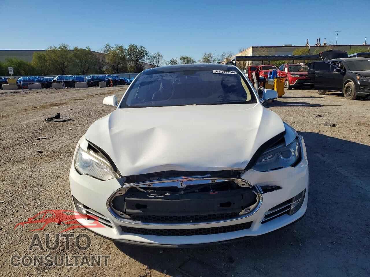 TESLA MODEL S 2013 - 5YJSA1CN3DFP04123