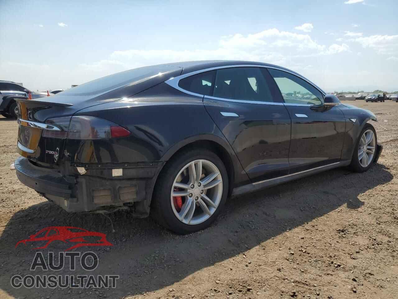 TESLA MODEL S 2015 - 5YJSA1E45FF115274