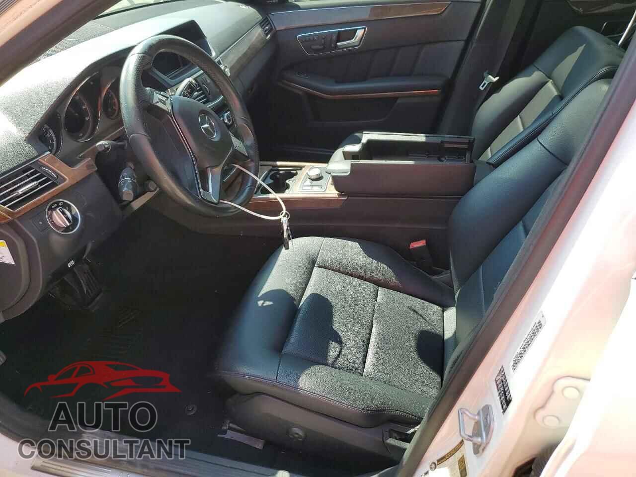 MERCEDES-BENZ E-CLASS 2013 - WDDHF5KB1DA722421