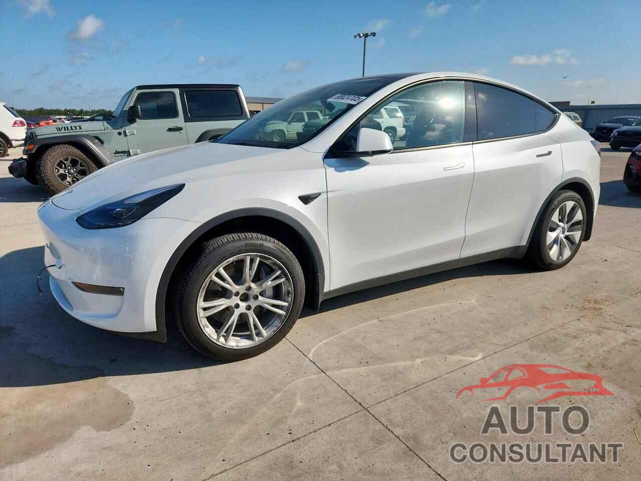 TESLA MODEL Y 2024 - 7SAYGDEE2RA275913