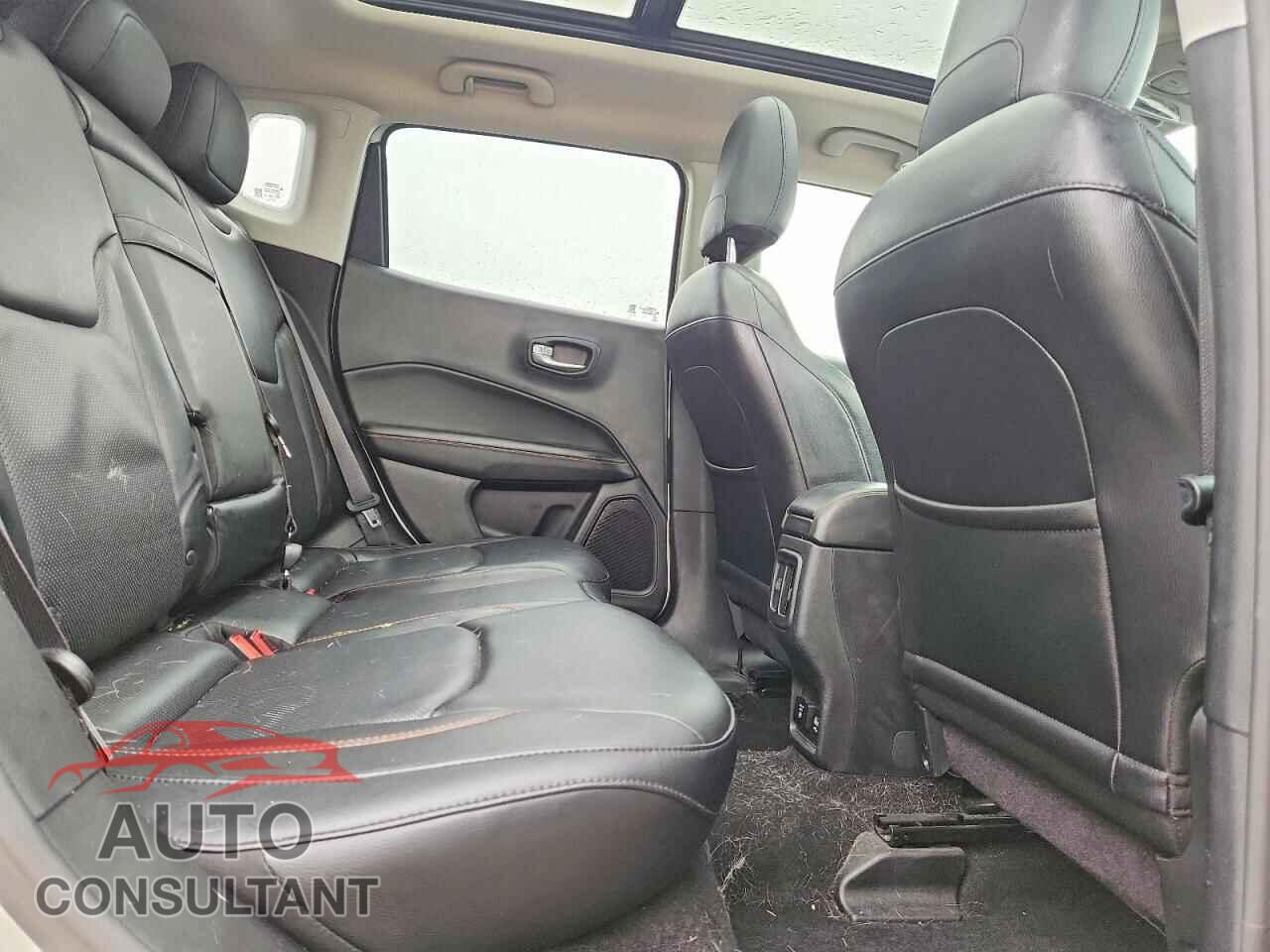 JEEP COMPASS 2017 - 3C4NJDCB3HT681714