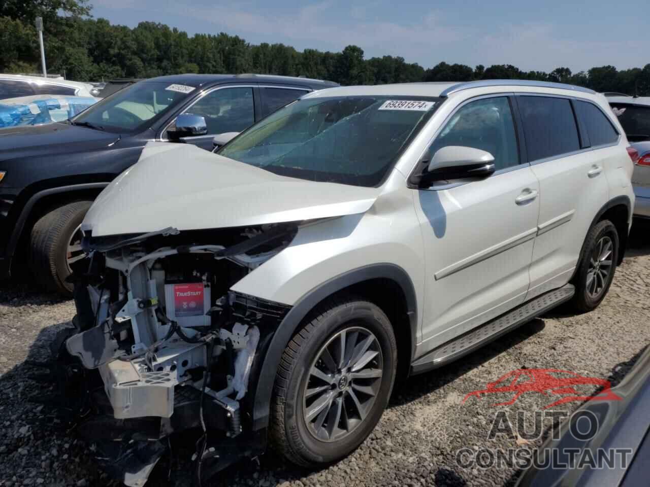 TOYOTA HIGHLANDER 2018 - 5TDJZRFH3JS914804