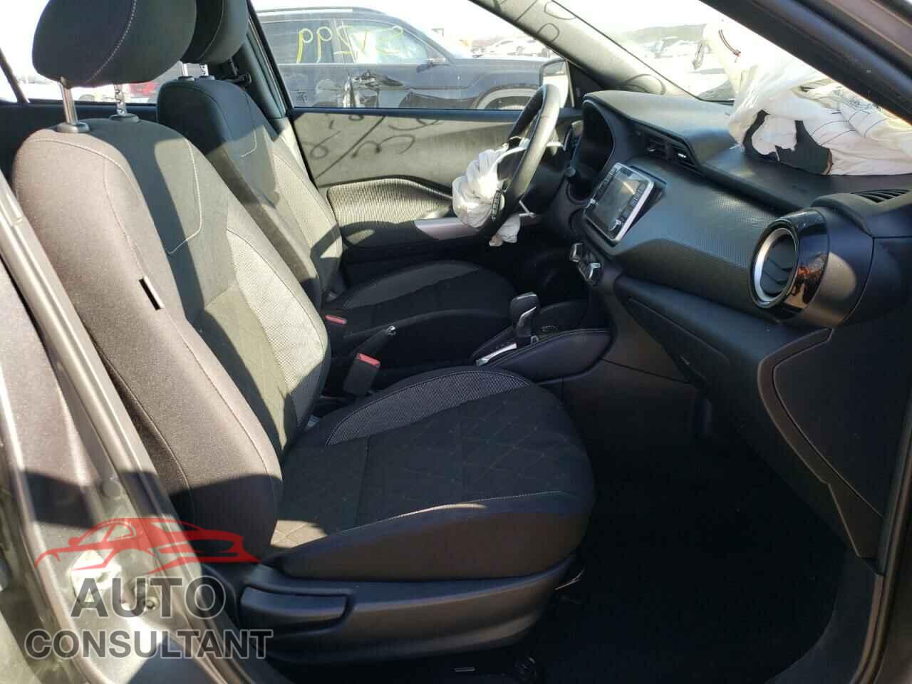 NISSAN KICKS 2019 - 3N1CP5CU3KL556980