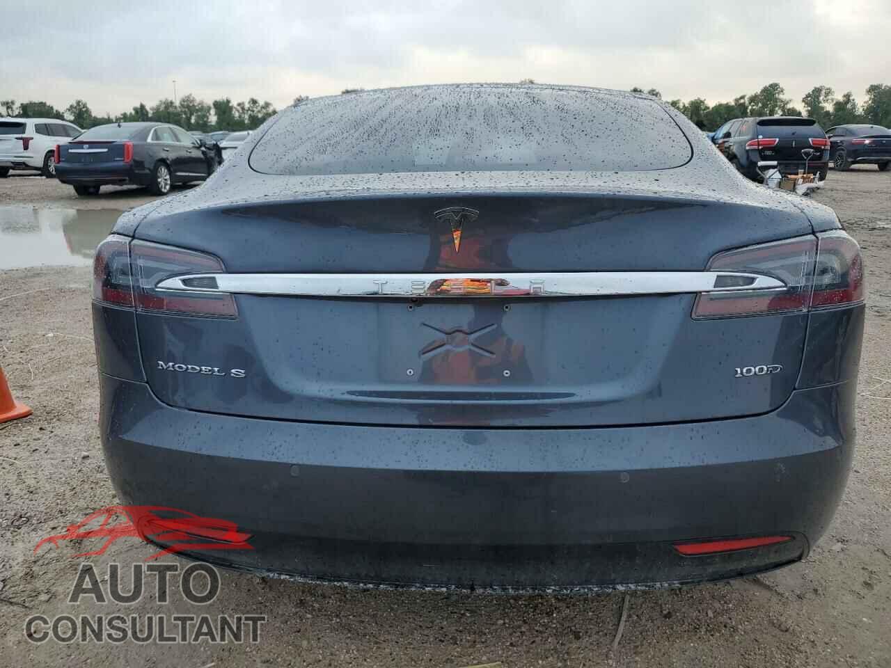 TESLA MODEL S 2018 - 5YJSA1E2XJF258728