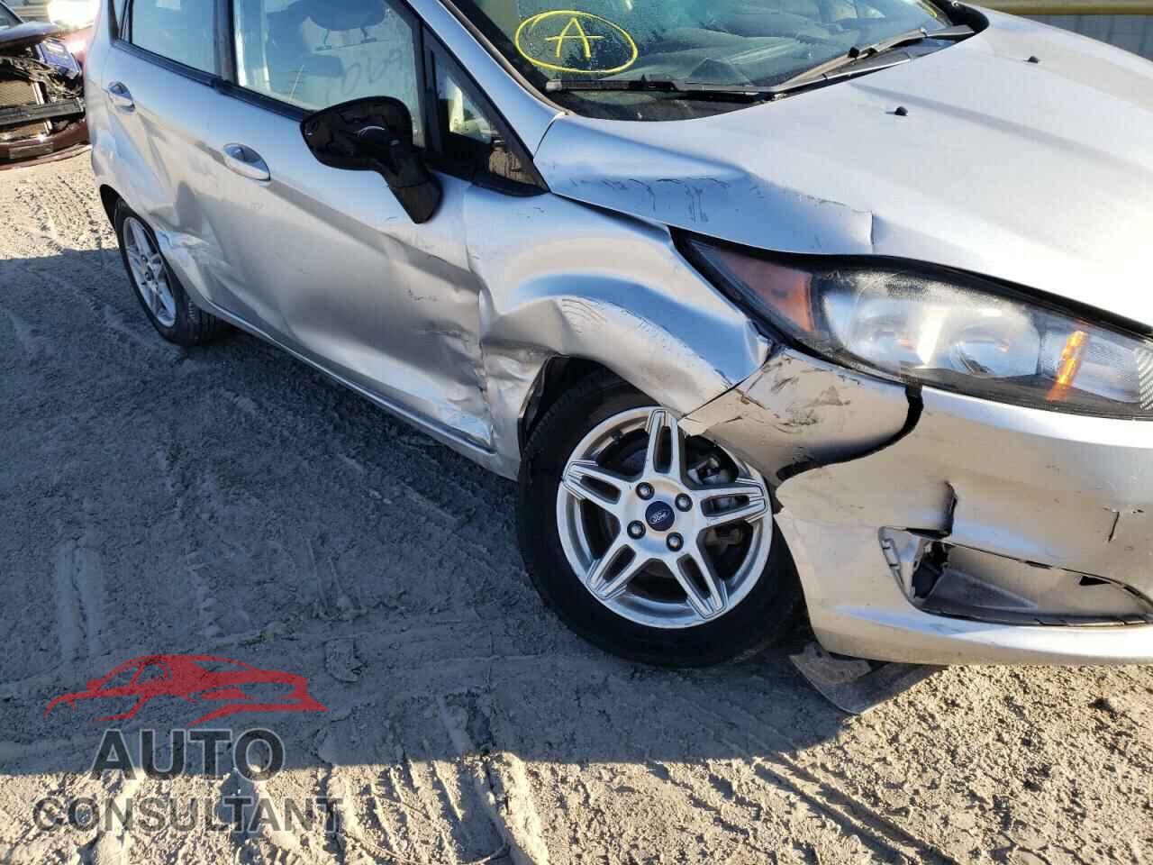 FORD FIESTA 2018 - 3FADP4EJ9JM106909