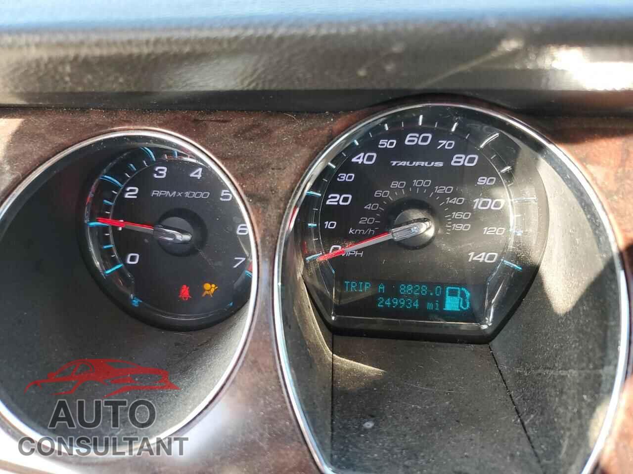 FORD TAURUS 2010 - 1FAHP2FW8AG165167