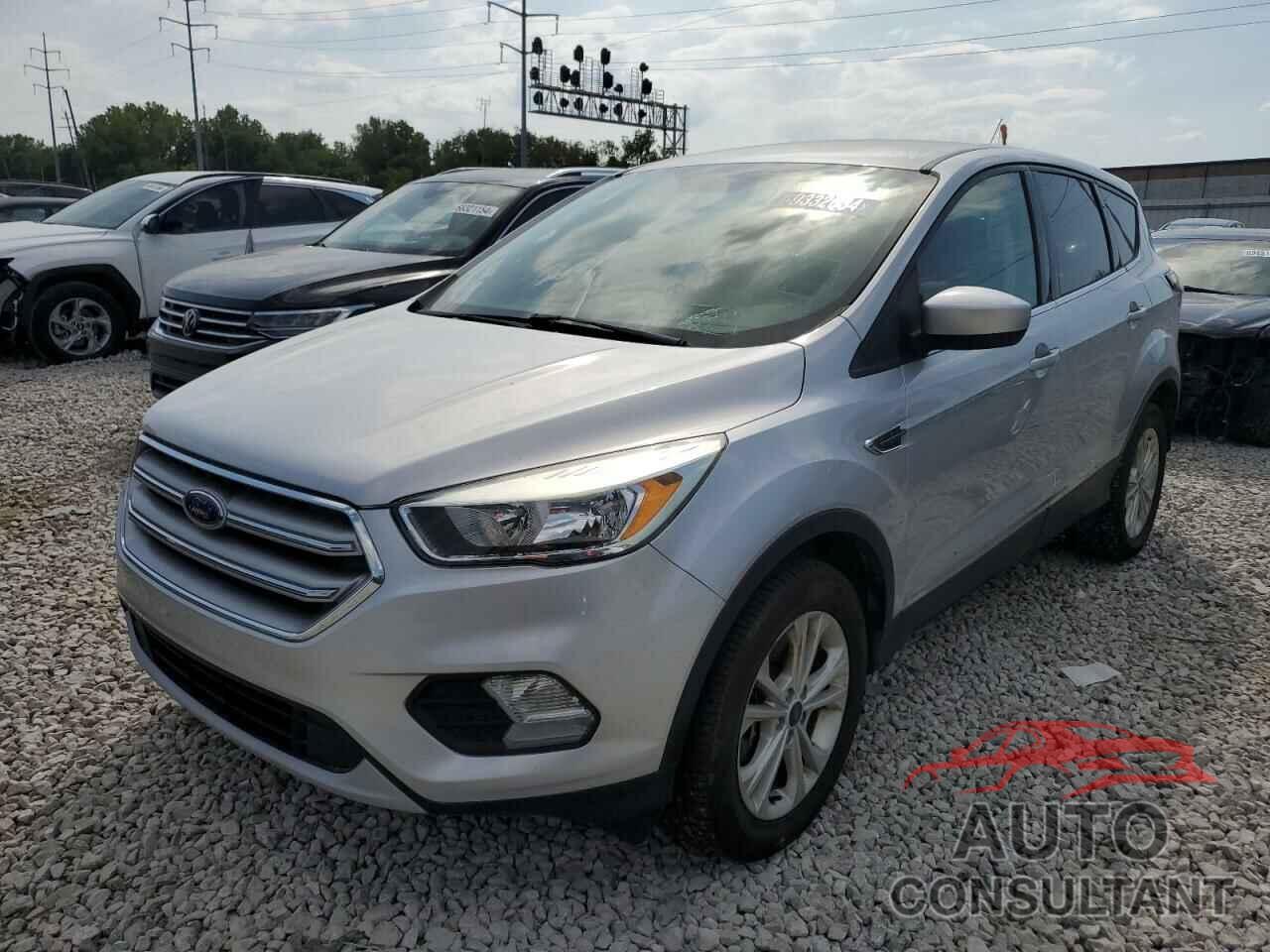 FORD ESCAPE 2017 - 1FMCU9GD2HUC62309