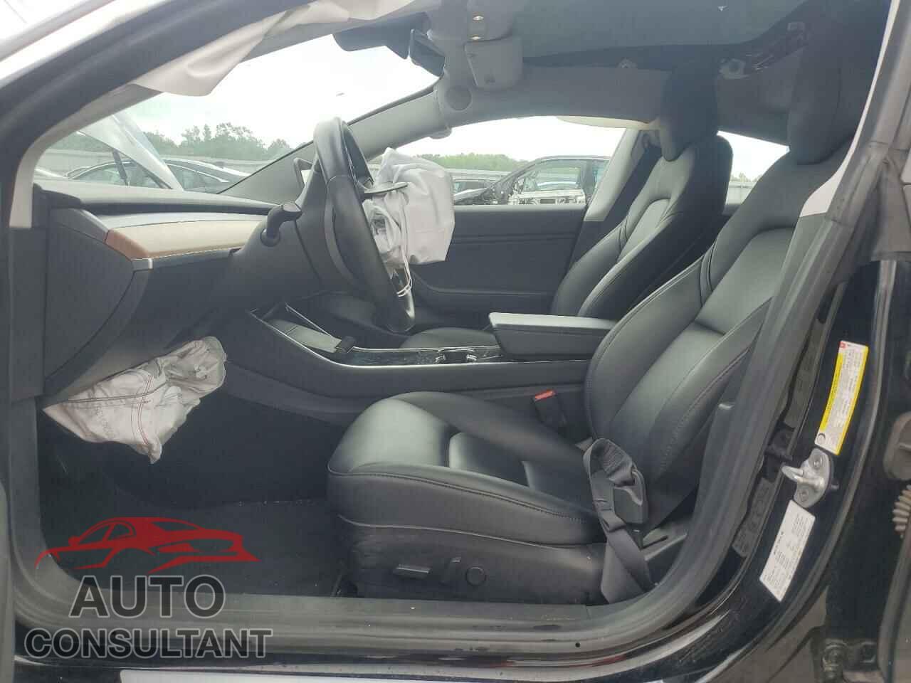 TESLA MODEL 3 2019 - 5YJ3E1EAXKF196877
