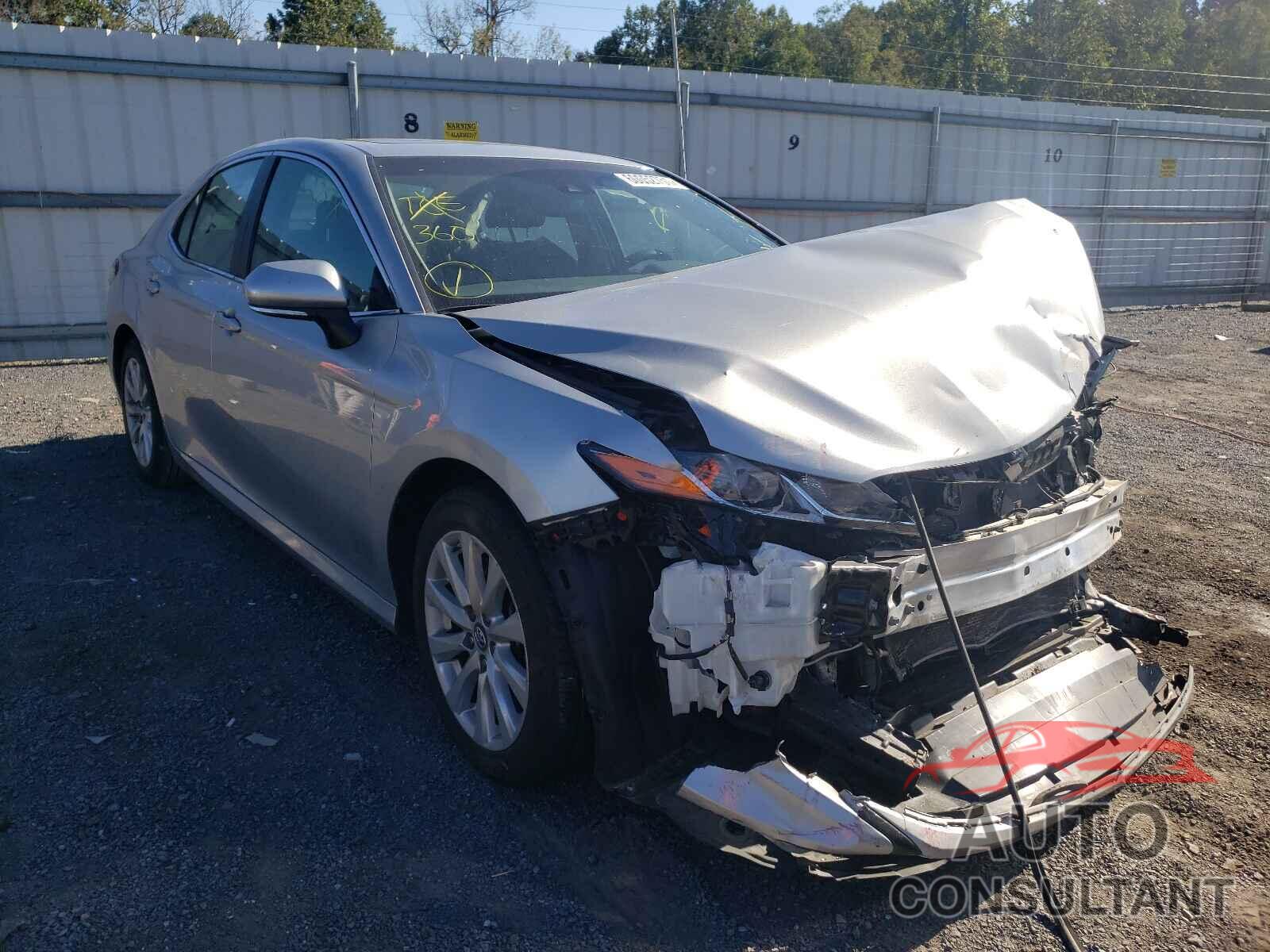TOYOTA CAMRY 2018 - 4T1B11HK0JU012592
