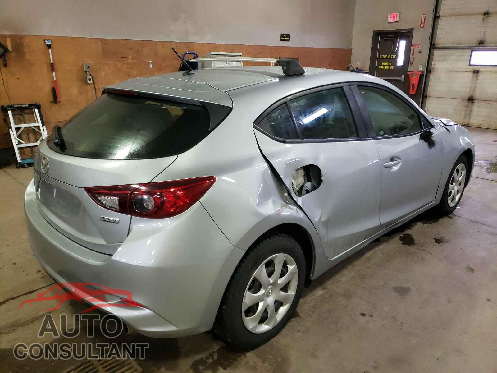 MAZDA 3 2017 - 3MZBN1K72HM133648