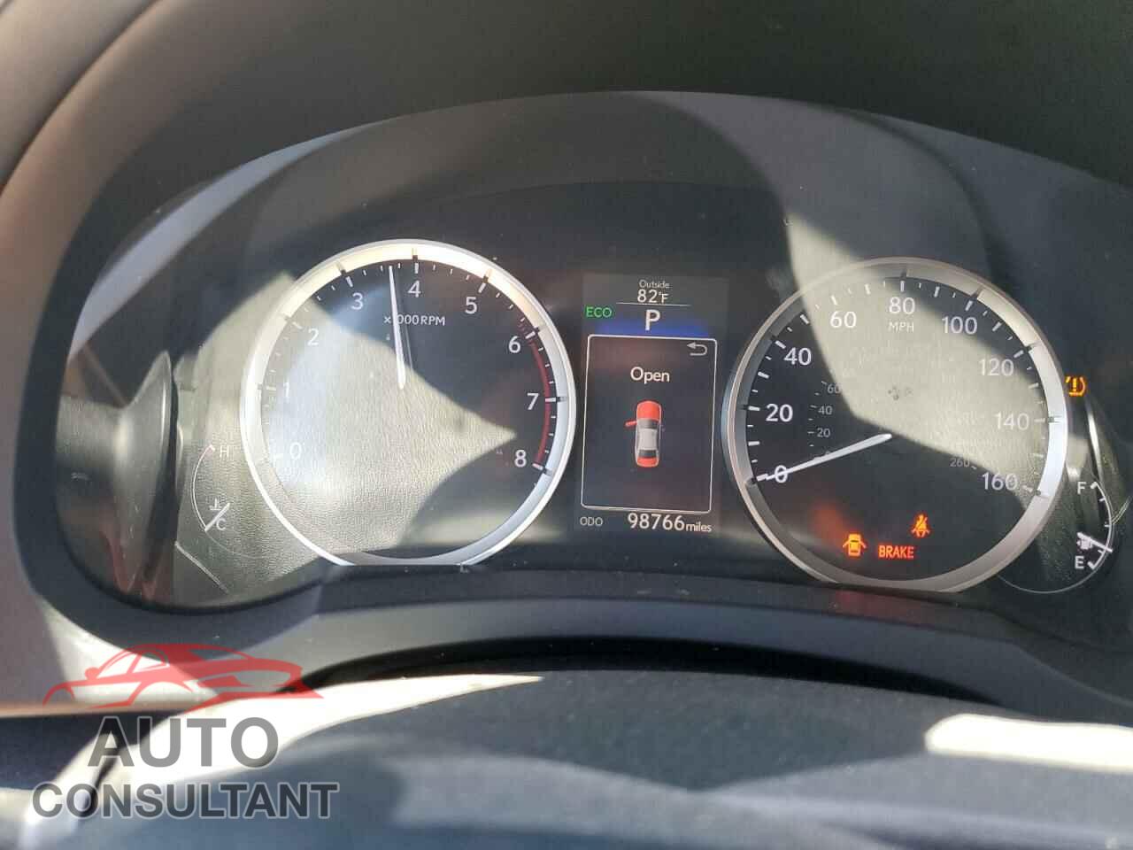 LEXUS IS 2016 - JTHBA1D22G5025839