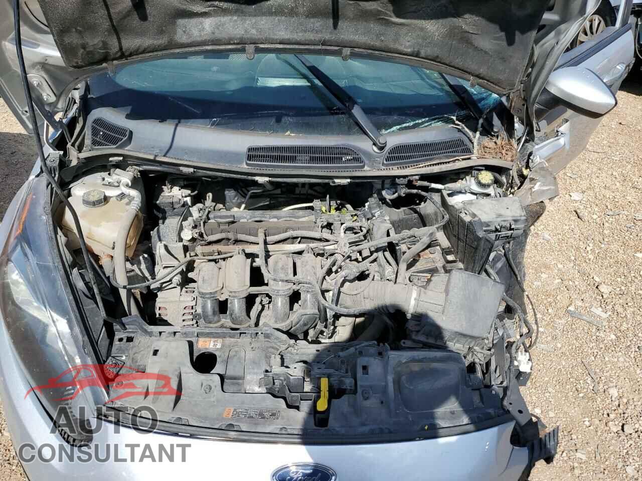 FORD FIESTA 2017 - 3FADP4AJ6HM105104