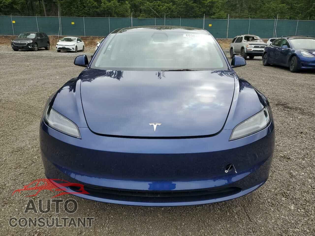 TESLA MODEL 3 2025 - 5YJ3E1EA8SF931209