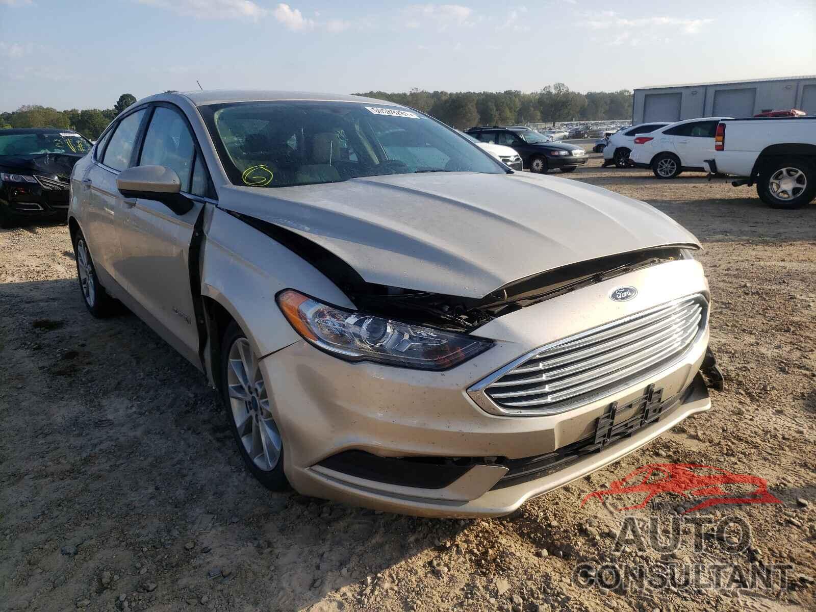 FORD FUSION 2017 - 3FA6P0LU2HR230323