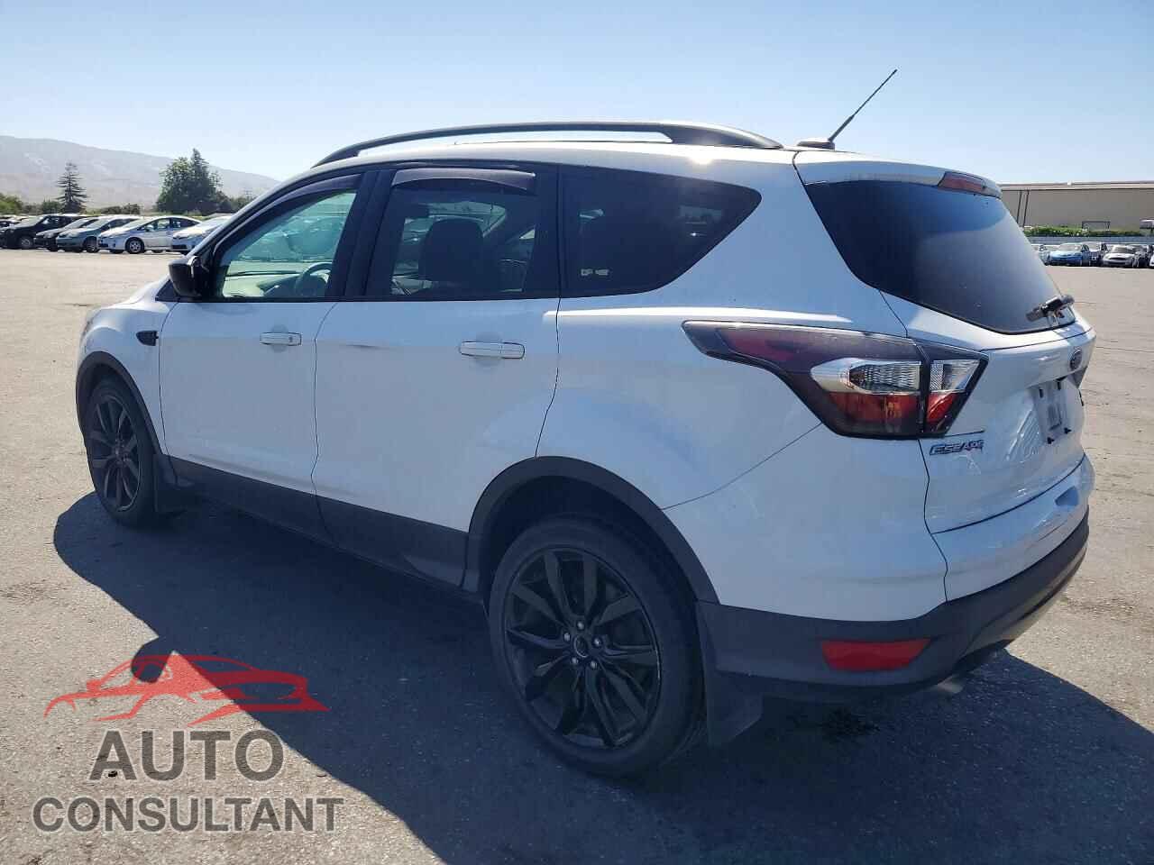 FORD ESCAPE 2017 - 1FMCU0GD0HUB44934