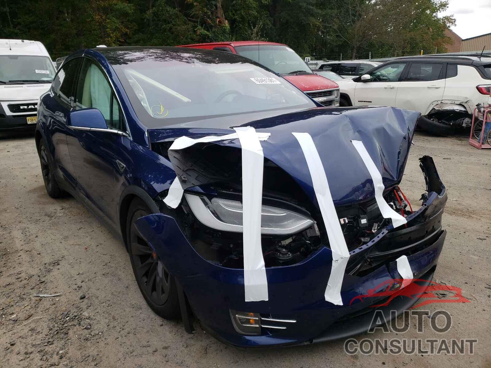 TESLA MODEL X 2016 - 5YJXCBE40GF020581