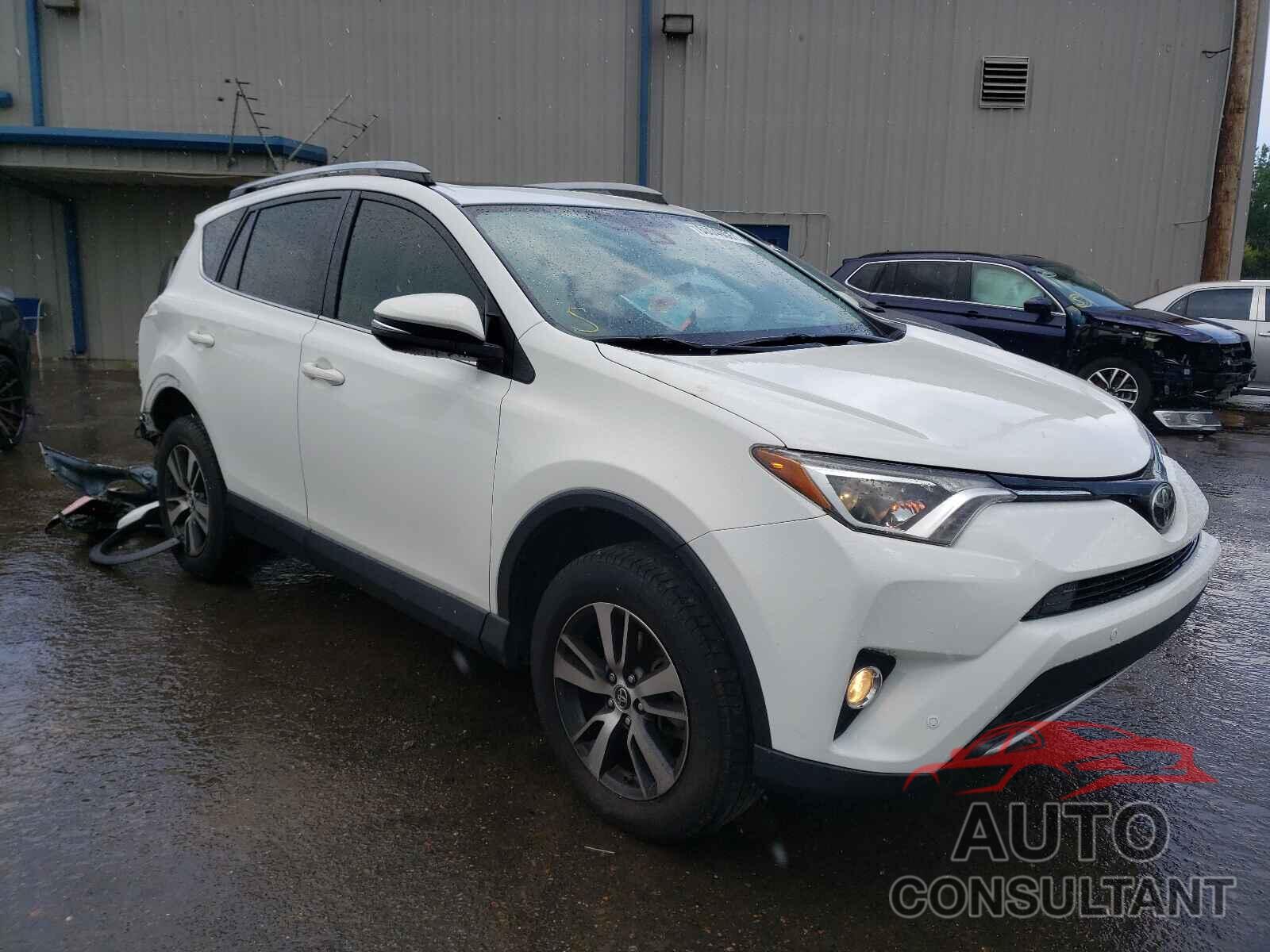 TOYOTA RAV4 2018 - JTMWFREV0JJ747885