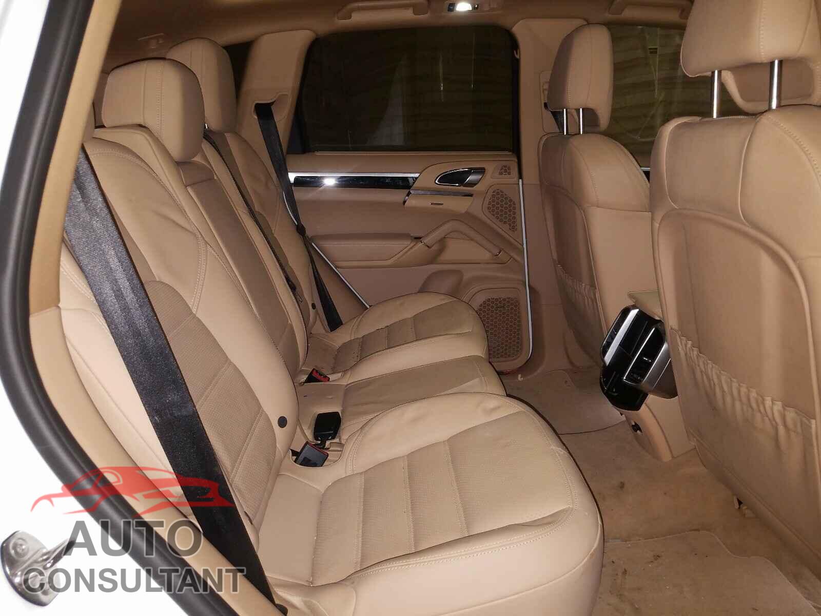 PORSCHE CAYENNE 2016 - WP1AB2A23GLA97082
