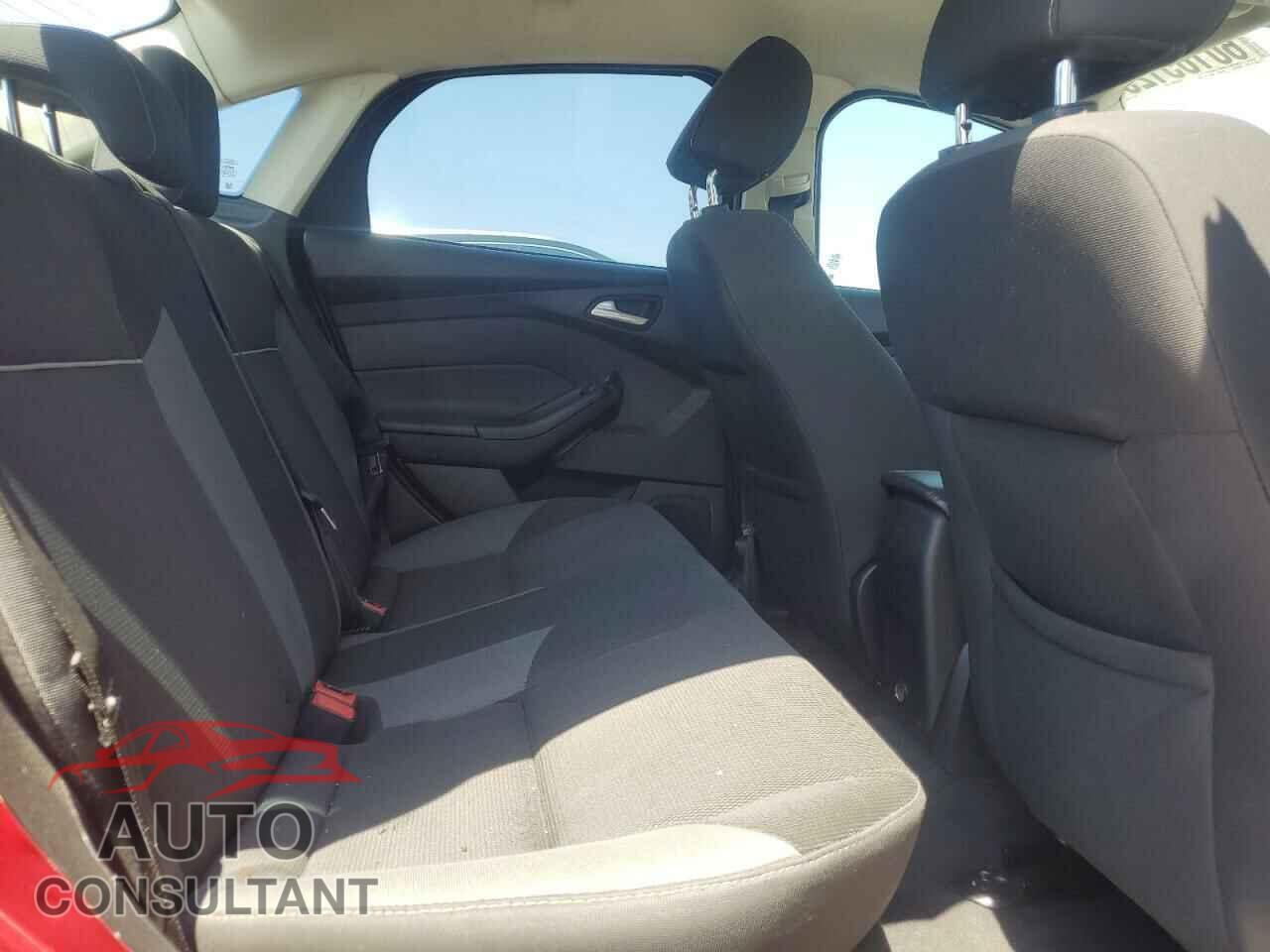 FORD FOCUS 2014 - 1FADP3F28EL111897