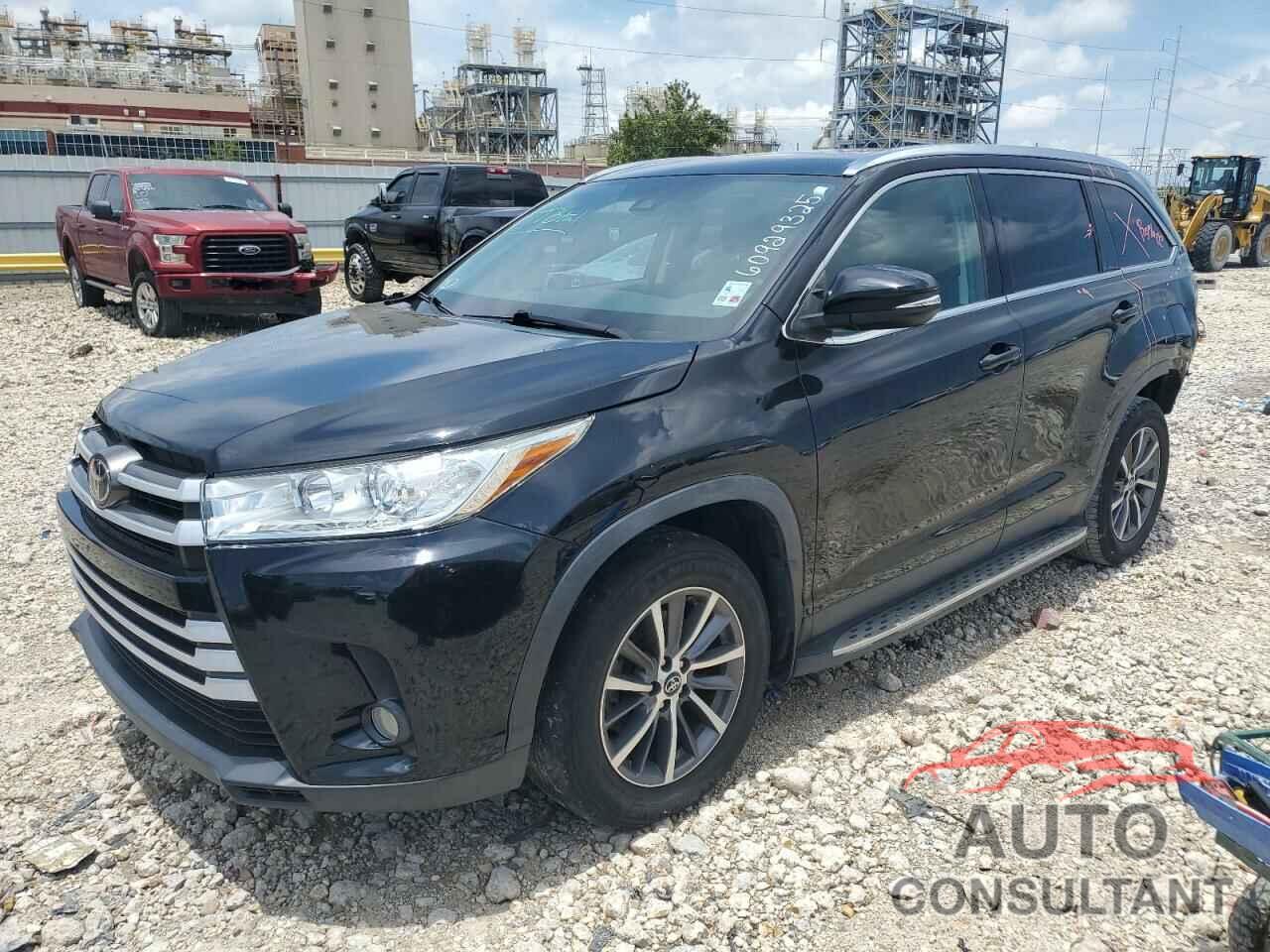 TOYOTA HIGHLANDER 2019 - 5TDJZRFH5KS597500