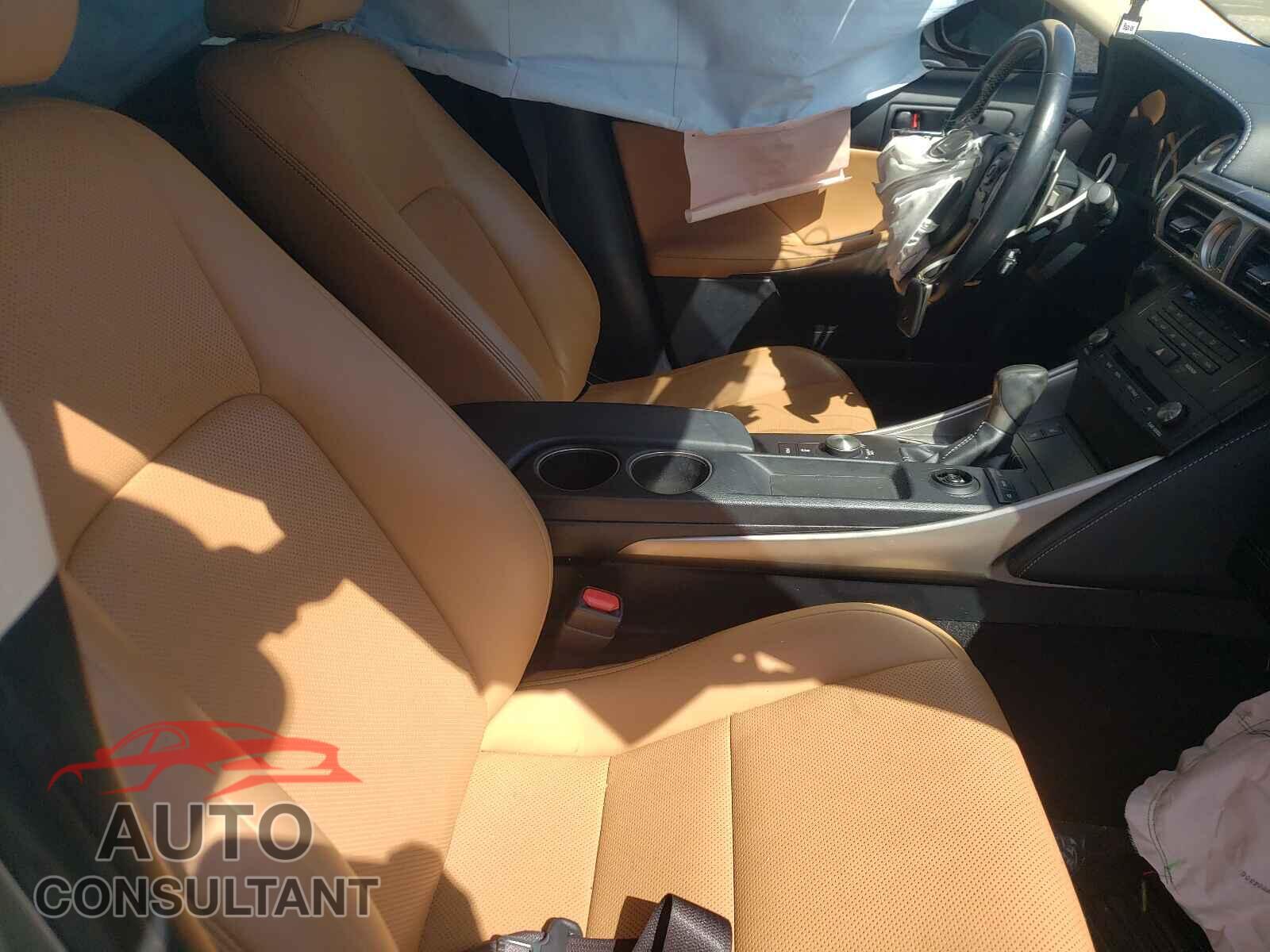 LEXUS IS 2016 - JTHBA1D27G5026937
