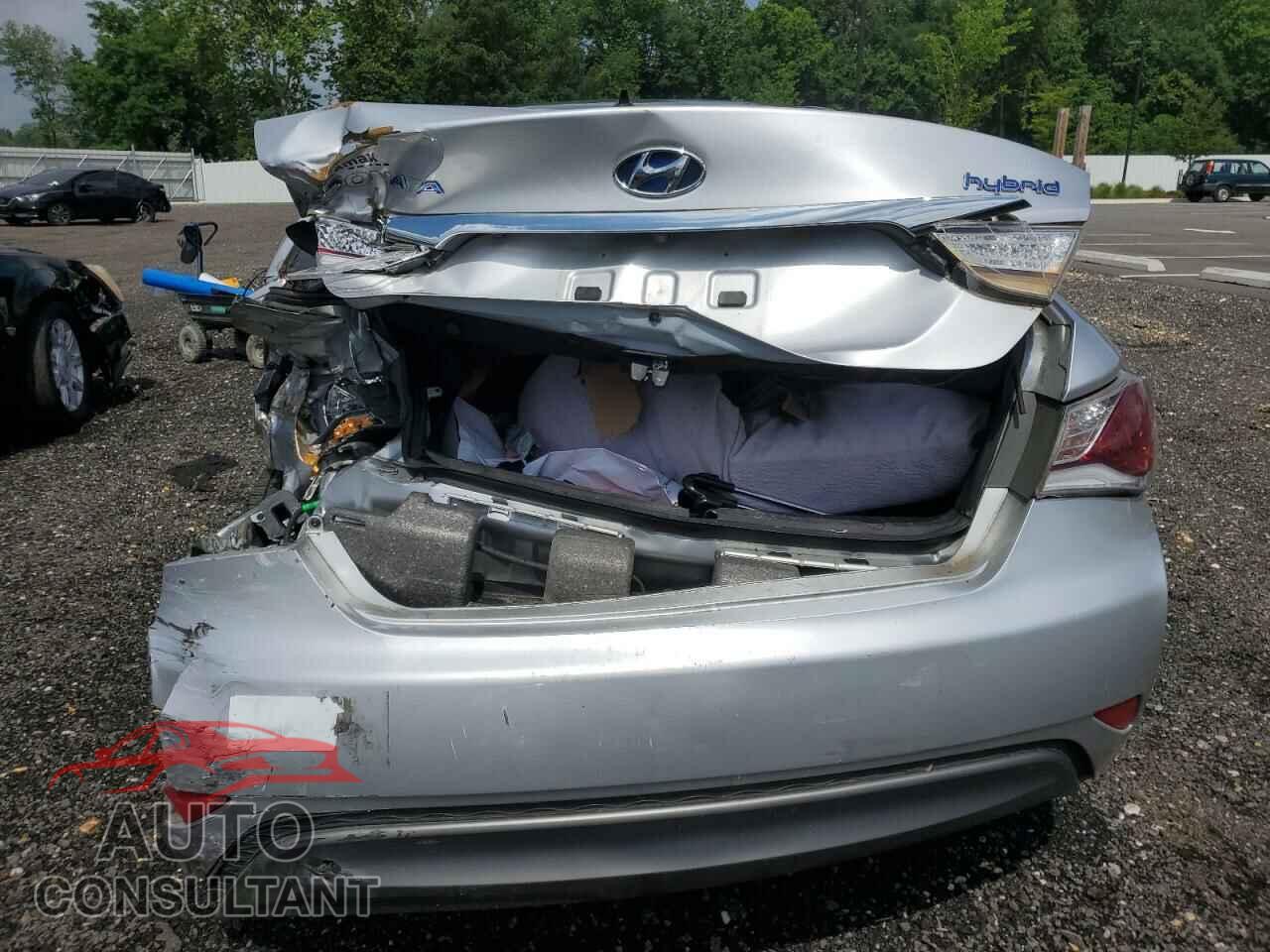 HYUNDAI SONATA 2012 - KMHEC4A45CA031275