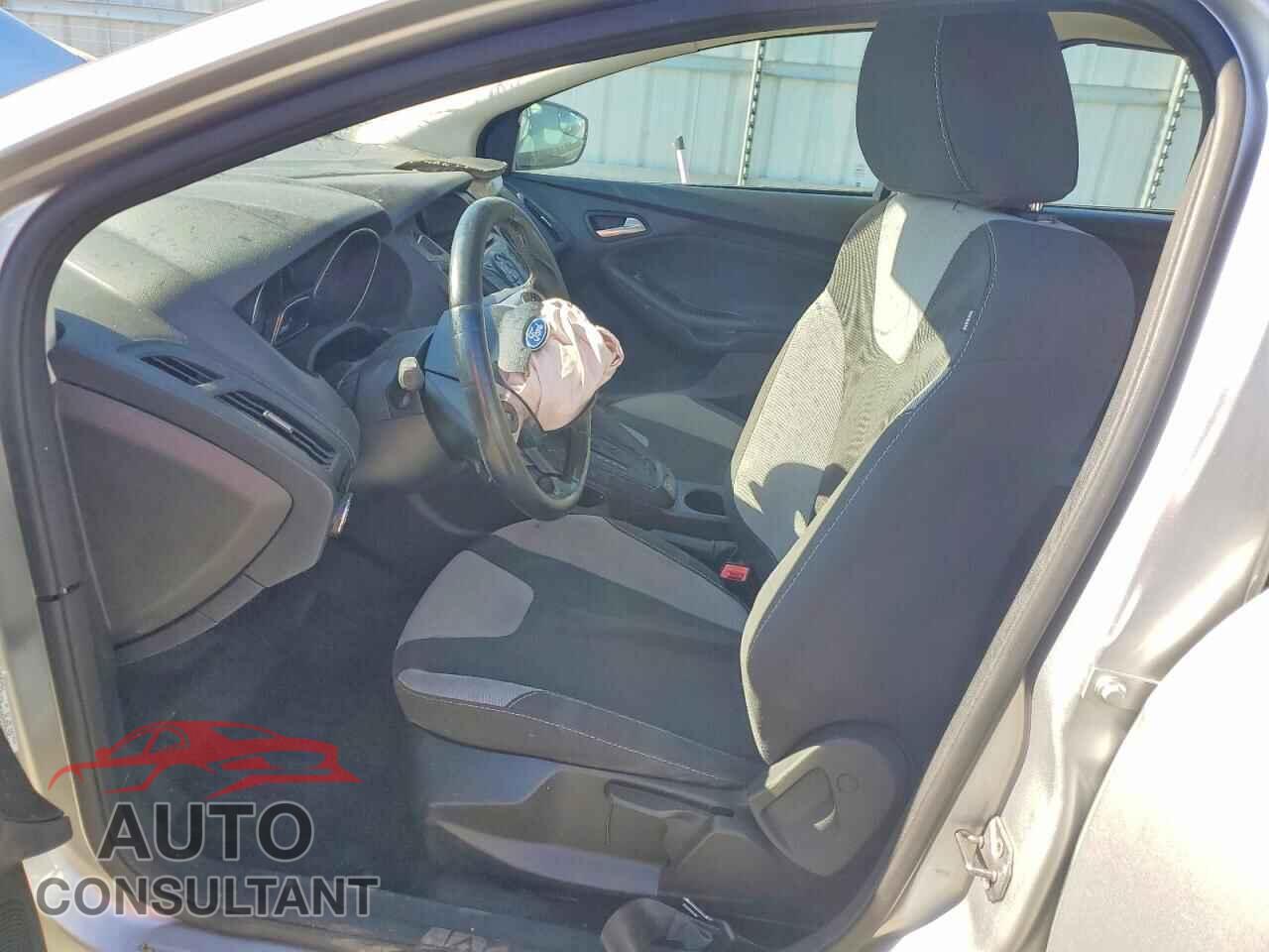 FORD FOCUS 2012 - 1FAHP3K24CL468143