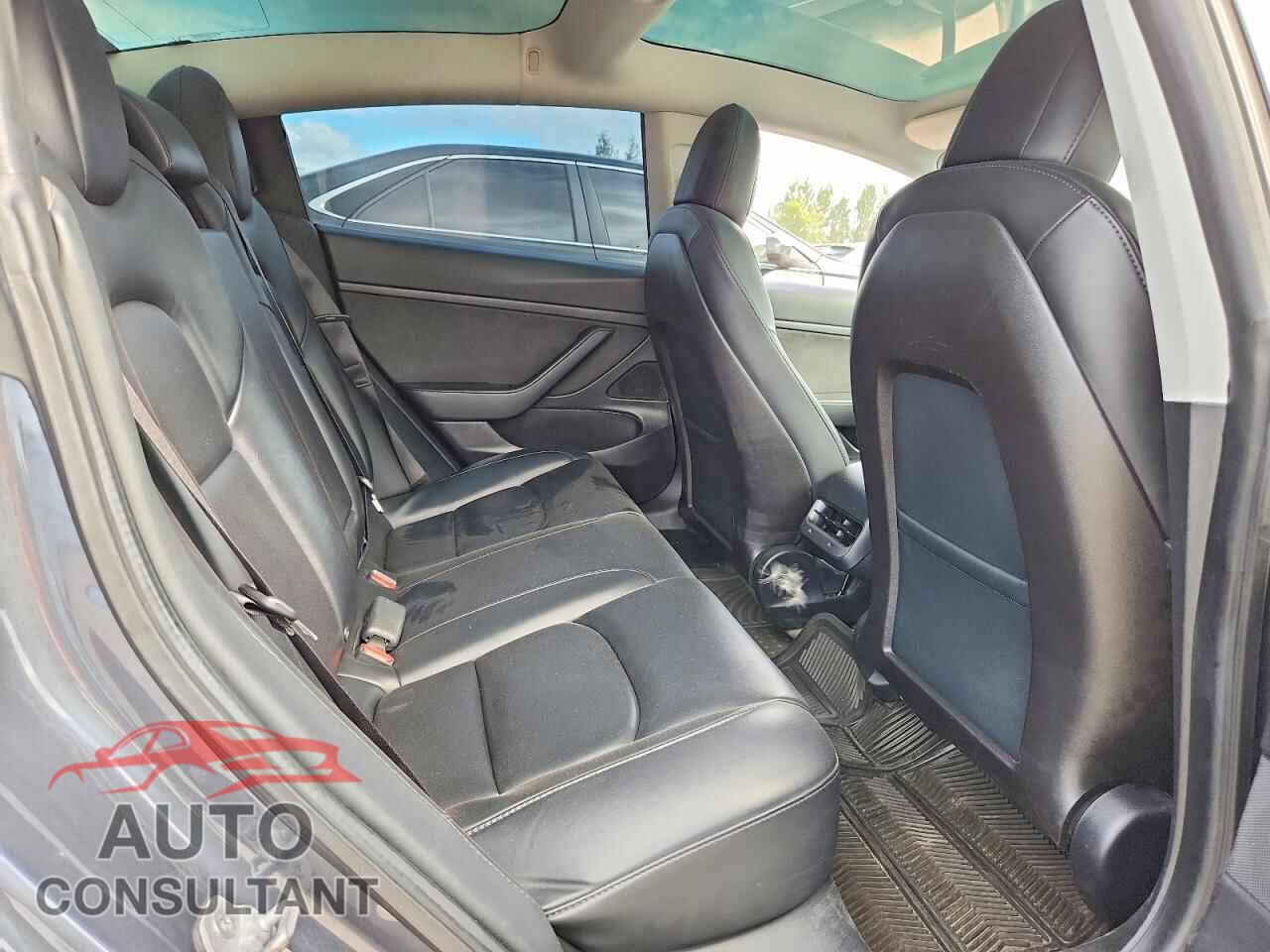 TESLA MODEL 3 2020 - 5YJ3E1EAXLF720711