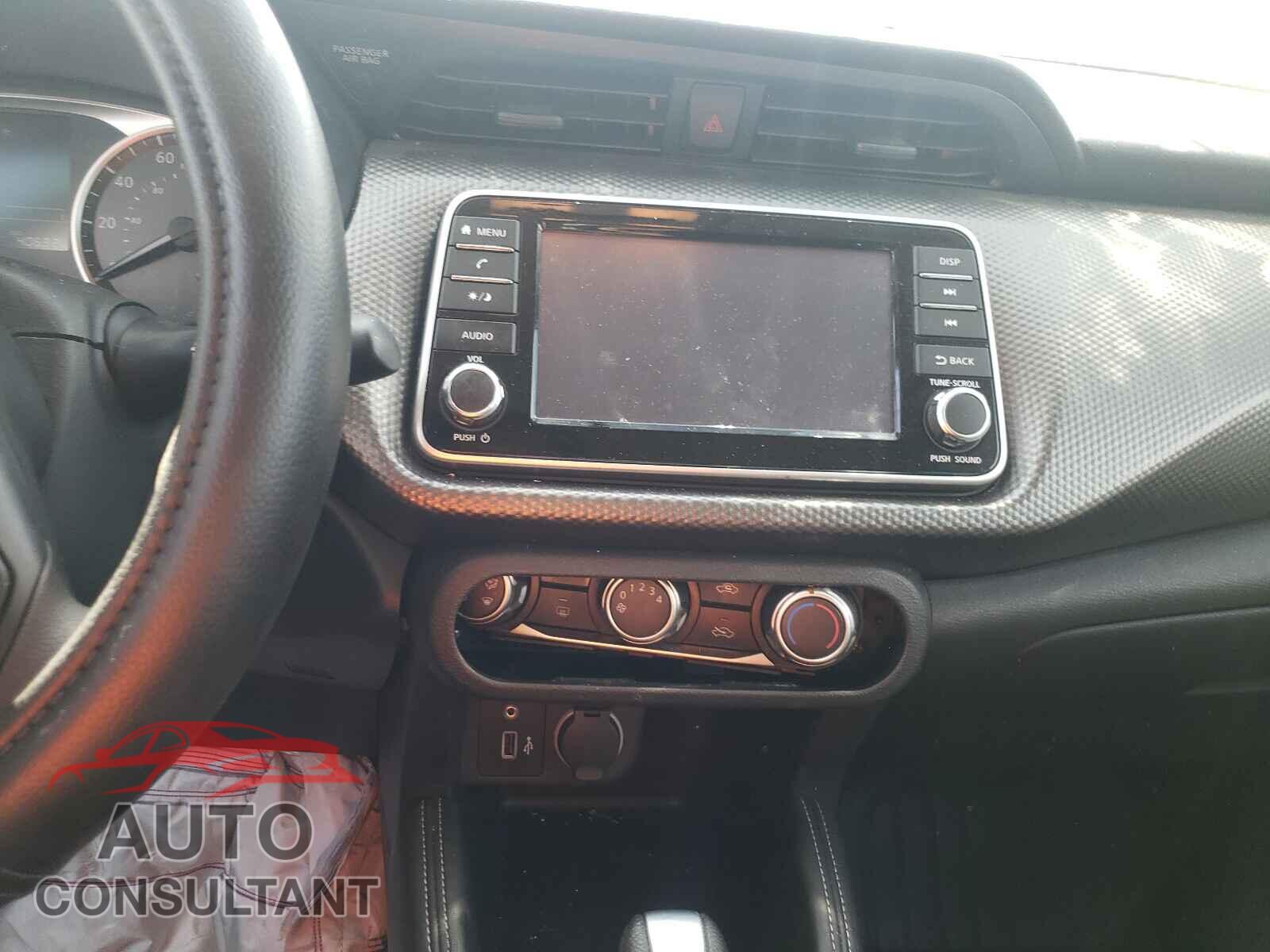 NISSAN KICKS 2019 - 3N1CP5CU3KL548460